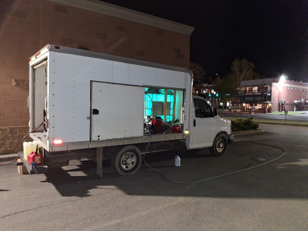 McGinnis box truck wash rig set up at night